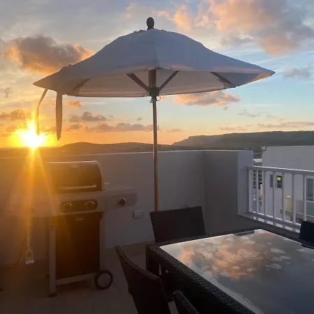 Penthouse With Seaview For Happy Moments
